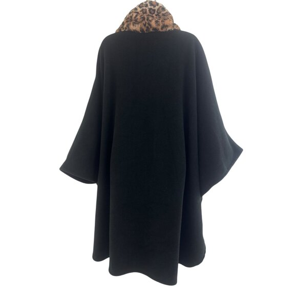 Liz Claiborne Black Fleece Cape Coat Poncho Attached Fur Leopard Scarf One Size - Picture 3 of 9